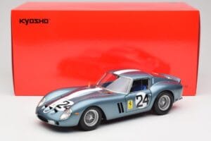 Ferrari 250 GTO #24 P. Rodriguez 12 Hours of Sebring GT3.0 Winner 1962 Kyosho 1:18 08438D Metalli — kuva 8 / 8