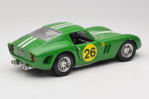 Ferrari 250 GTO #26 Vihreä Valkoiset Raidat 1962 Bburago 1:18 3011-G3 Metalli — kuva 3 / 8