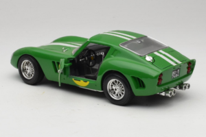 Ferrari 250 GTO #26 Vihreä Valkoiset Raidat 1962 Bburago 1:18 3011-G3 Metalli — kuva 5 / 8