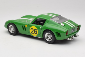 Ferrari 250 GTO #26 Vihreä Valkoiset Raidat 1962 Bburago 1:18 3011-G3 Metalli — kuva 7 / 8
