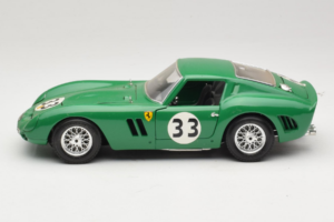 Ferrari 250 GTO #33 Vihreä Bburago 1:18 3011-G1 Metalli — kuva 4 / 8
