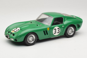 Ferrari 250 GTO #33 Vihreä Bburago 1:18 3011-G1 Metalli