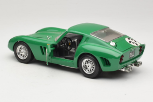 Ferrari 250 GTO #33 Vihreä Bburago 1:18 3011-G1 Metalli — kuva 5 / 8