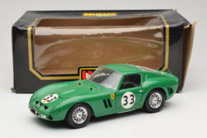 Ferrari 250 GTO #33 Vihreä Bburago 1:18 3011-G1 Metalli — kuva 8 / 8