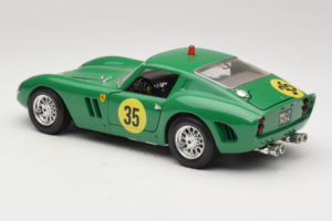 Ferrari 250 GTO #35 Vihreä 1962 Bburago 1:18 3011-G2 Metalli — kuva 7 / 8