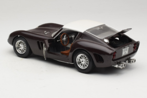 Ferrari 250 GTO #86 Musta Bburago 1:18 3011-B1 Metalli — kuva 5 / 8