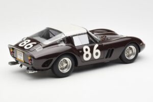 Ferrari 250 GTO #86 Targa Florio 1962 CMC 1:18 M-156 Metalli — kuva 2 / 6