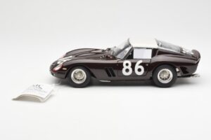 Ferrari 250 GTO #86 Targa Florio 1962 CMC 1:18 M-156 Metalli — kuva 3 / 6