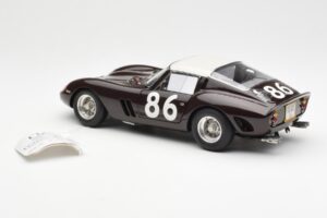 Ferrari 250 GTO #86 Targa Florio 1962 CMC 1:18 M-156 Metalli — kuva 5 / 6