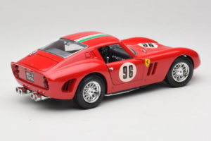 Ferrari 250 GTO #96 Punainen 1962 Bburago 1:18 3011-N1 Metalli — kuva 3 / 8