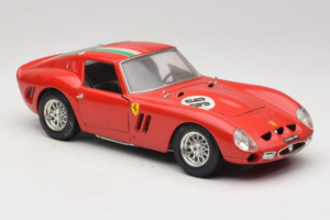 Ferrari 250 GTO #96 Punainen Italian Lippu 1962 Bburago 1:18 3011-P2 Metalli — kuva 6 / 8