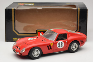 Ferrari 250 GTO #96 Punainen Italian Lippu 1962 Bburago 1:18 3011-P2 Metalli — kuva 8 / 8