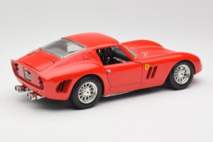 Ferrari 250 GTO Punainen Bburago 1:18 3011 Metalli — kuva 3 / 8
