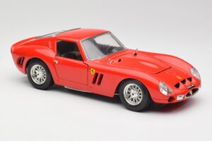 Ferrari 250 GTO Punainen Bburago 1:18 3011 Metalli — kuva 6 / 8