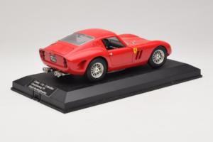 Ferrari 250 GTO Punainen Replacement Stand Exclusive Cars 1:18 EC005 Metalli — kuva 3 / 8