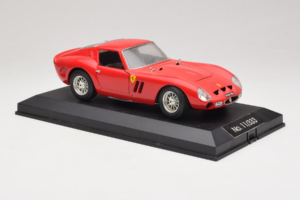 Ferrari 250 GTO Punainen Replacement Stand Exclusive Cars 1:18 EC005 Metalli — kuva 6 / 8