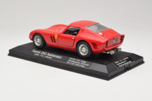 Ferrari 250 GTO Punainen Replacement Stand Exclusive Cars 1:18 EC005 Metalli — kuva 7 / 8