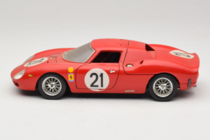 Ferrari 250 LM #21 M. Gregory / J. Rindt 24 Hours of Le Mans 1965 Bburago 1:18 3033-P2 Metalli — kuva 4 / 8