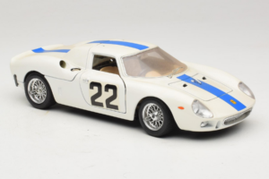 Ferrari 250 LM #22 Valkoinen 1965 Bburago 1:18 3333-W1 Metalli — kuva 6 / 8