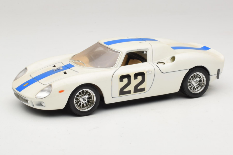 Ferrari 250 LM #22 Valkoinen 1965 Bburago 1:18 3333-W1 Metalli