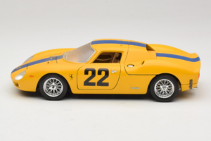 Ferrari 250 LM #22 Keltainen 1965 Bburago 1:18 3333-Y1 Metalli — kuva 4 / 8