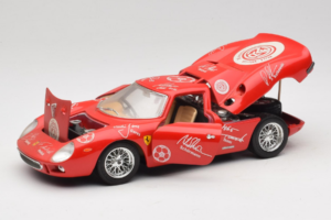 Ferrari 250 LM Punainen Valkoinen Essen Autographs Rajoitettu Painos Bburago 1:18 3033-P4 Metalli — kuva 2 / 8