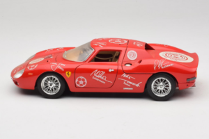 Ferrari 250 LM Punainen Valkoinen Essen Autographs Rajoitettu Painos Bburago 1:18 3033-P4 Metalli — kuva 4 / 8