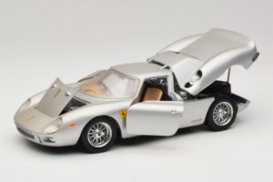 Ferrari 250 LM Hopea Bburago 1:18 3033-S1 Metalli — kuva 2 / 8