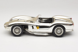 Ferrari 250 Testa Rossa Chrome Hopea Bburago 1:18 3007-C1 Metalli — kuva 4 / 8