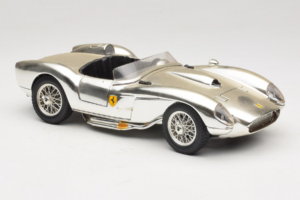 Ferrari 250 Testa Rossa Chrome Hopea Bburago 1:18 3007-C1 Metalli — kuva 6 / 8