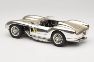 Ferrari 250 Testa Rossa Chrome Hopea Bburago 1:18 3007-C1 Metalli — kuva 7 / 8