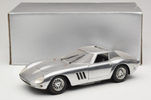 Ferrari 275 GTB Chrome Hopea Guiloy 1:18 B004 Metalli — kuva 8 / 8