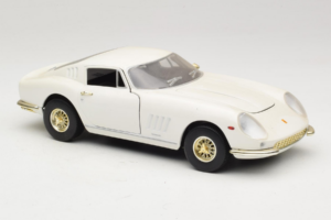 Ferrari 275 GTB/4 Valkoinen ERTL 1:18 7493 Metalli — kuva 6 / 8