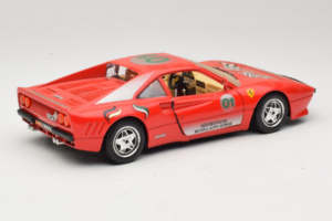 Ferrari 288 GTO #1 Punainen 1984 Bburago 1:18 3027-P3 Metalli — kuva 3 / 8