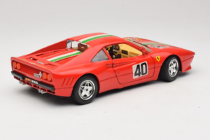 Ferrari 288 GTO #40 Punainen Italian Lippu 1984 Bburago 1:18 3027-P1 Metalli — kuva 3 / 8