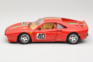 Ferrari 288 GTO #40 Punainen Italian Lippu 1984 Bburago 1:18 3027-P1 Metalli — kuva 4 / 8
