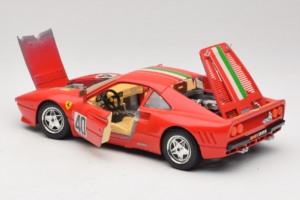 Ferrari 288 GTO #40 Punainen Italian Lippu 1984 Bburago 1:18 3027-P1 Metalli — kuva 5 / 8