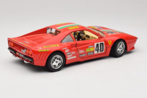 Ferrari 288 GTO Rally #40 Punainen 1986 Bburago 1:18 3057-P1 Metalli — kuva 3 / 8