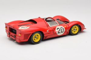 Ferrari 330 P4 #20 Punainen 1967 Revell 1:18 48822-P1 Metalli — kuva 3 / 8