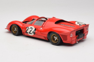 Ferrari 330 P4 #224 Punainen 1967 Revell 1:18 48825-P2 Metalli — kuva 6 / 7