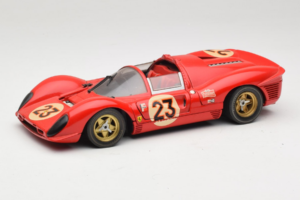 Ferrari 330 P4 #23 L. Bandini / C. Amon 24 Hours of Daytona Winner 1967 Revell 1:18 48833 Metalli