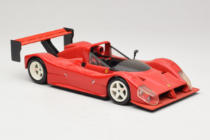 Ferrari 333 SP Punainen Valkoisilla Vanteilla Hot Wheels 1:18 29230 Metalli — kuva 6 / 8