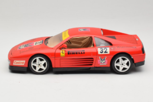 Ferrari 348 TB #32 Pirelli Punainen 1989 Bburago 1:18 3039-P1 Metalli — kuva 4 / 8