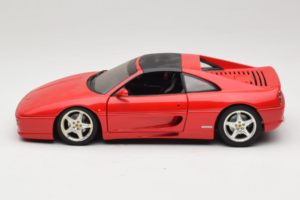 Ferrari F355 GTS Punainen UT Models 1:18 22111 Metalli — kuva 4 / 8