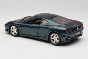 Ferrari 360 Modena Tummanvihreä Metallic Bburago 1:18 3358-G2 Metalli — kuva 6 / 7
