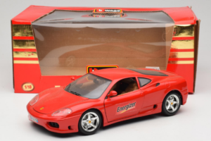 Ferrari 360 Modena Energizer Punainen Bburago 1:18 3358-P3 Metalli — kuva 8 / 8