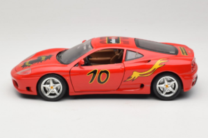 Ferrari 360 Modena #10 5 Jahre IG Bburago Punainen Bburago 1:18 3358-P2 Metalli — kuva 4 / 8