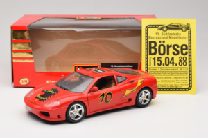 Ferrari 360 Modena #10 5 Jahre IG Bburago Punainen Bburago 1:18 3358-P2 Metalli — kuva 8 / 8