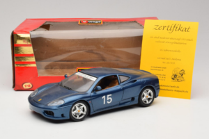 Ferrari 360 Modena #15 Rajoitettu Painos Sininen Metallic Bburago 1:18 3358-F1 Metalli — kuva 8 / 8