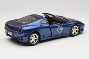 Ferrari 360 Modena Targa Rajoitettu Painos 333 kpl Violetti Metallic Bburago 1:18 3348-F1 Metalli — kuva 3 / 8